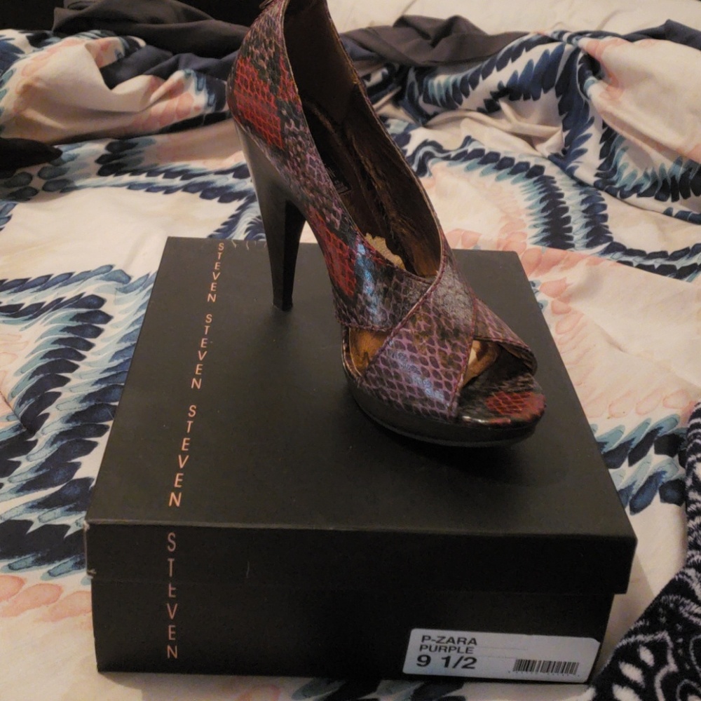 Steve Madden heels